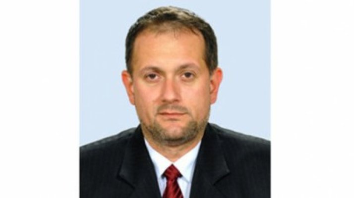 SENATOR acuzat de BĂTAIE în STRADĂ